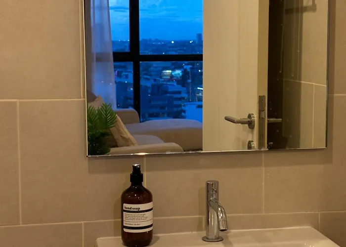 Entire Near Train Station With Pool & Views
